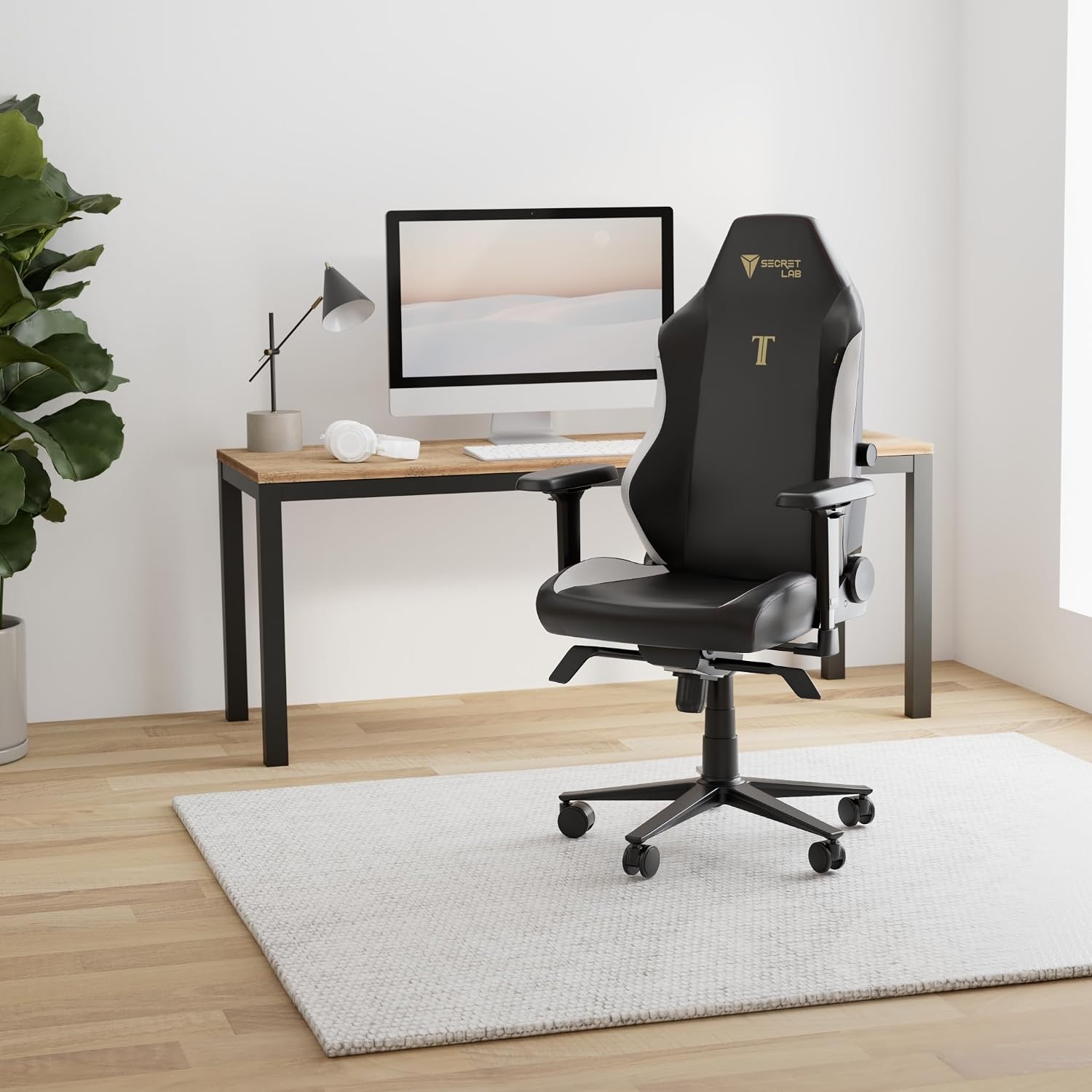 Secretlab Titan Evo Classic Gaming Chair - Reclining, Ergonomic & Heavy Duty Computer Chair with 4D Armrests, Magnetic Head Pillow & Lumbar Support - Big and Tall 395 lbs - Black - Leatherette